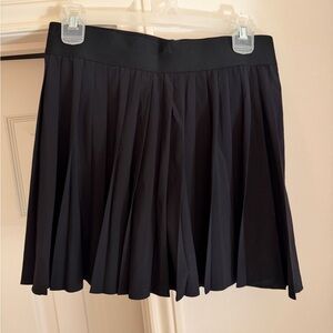 Tna/Aritzia Black Pleated Tennis Skirt